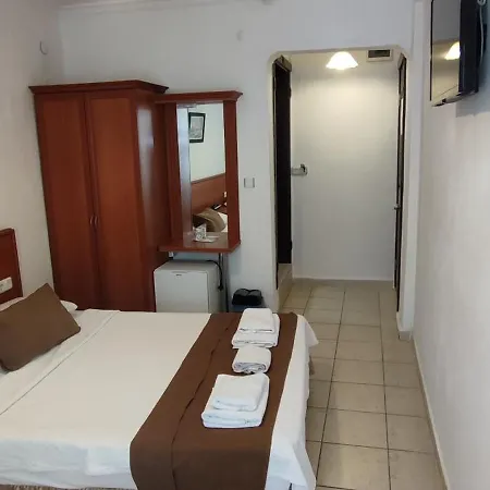 Bonapart Hotel 2*