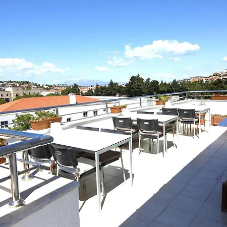 Hotel Bonapart 2*