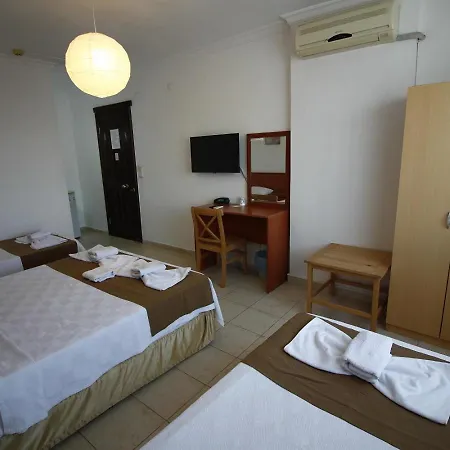 Hotel Bonapart 2*