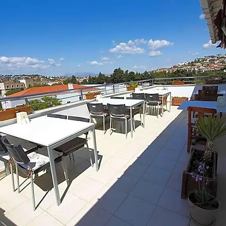 Bonapart Hotel 2*