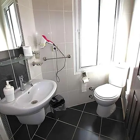 Bonapart Hotel 2*